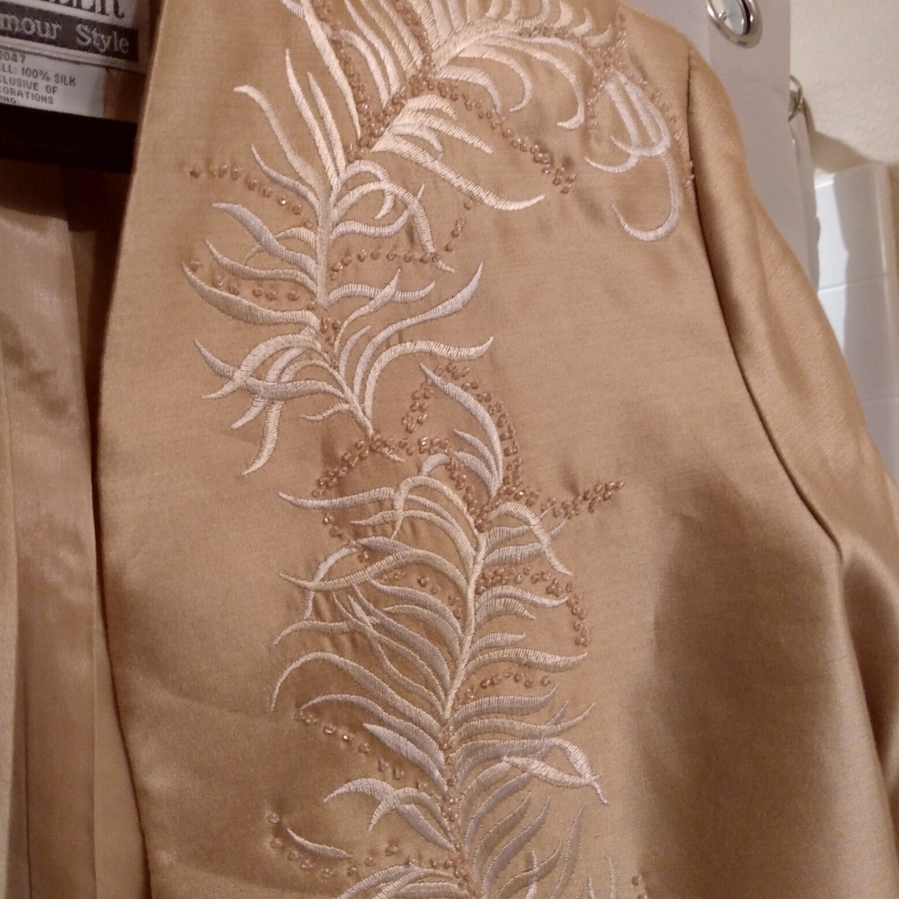 Silk Jacket - Picture 2 of 2